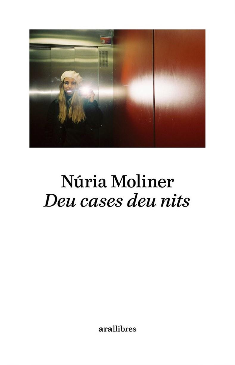 DEU CASES DEU NITS | 9788411731256 | MOLINER SABADELL, NÚRIA | Cooperativa Cultural Rocaguinarda